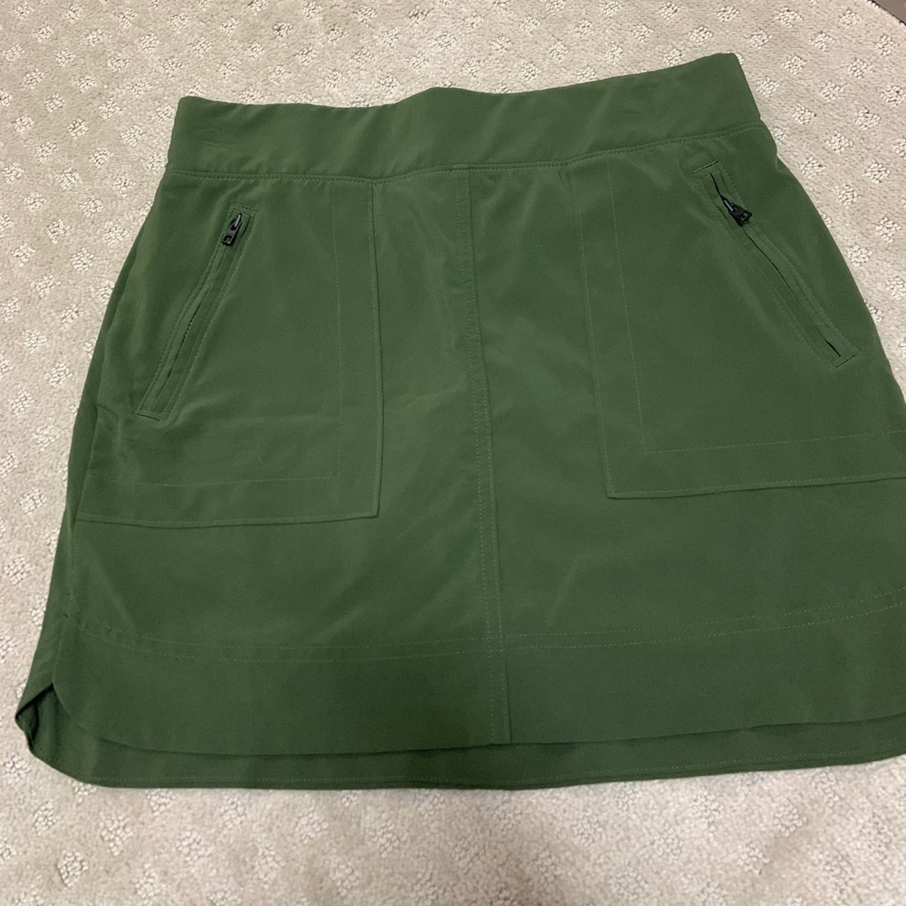 Chelsea skort- olive